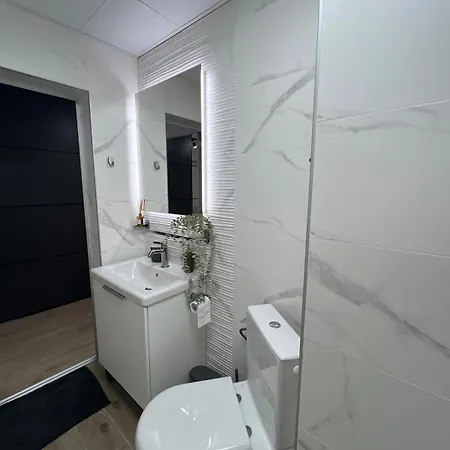 Апартамент 1 Bedroom Gateway To The Old Capital *